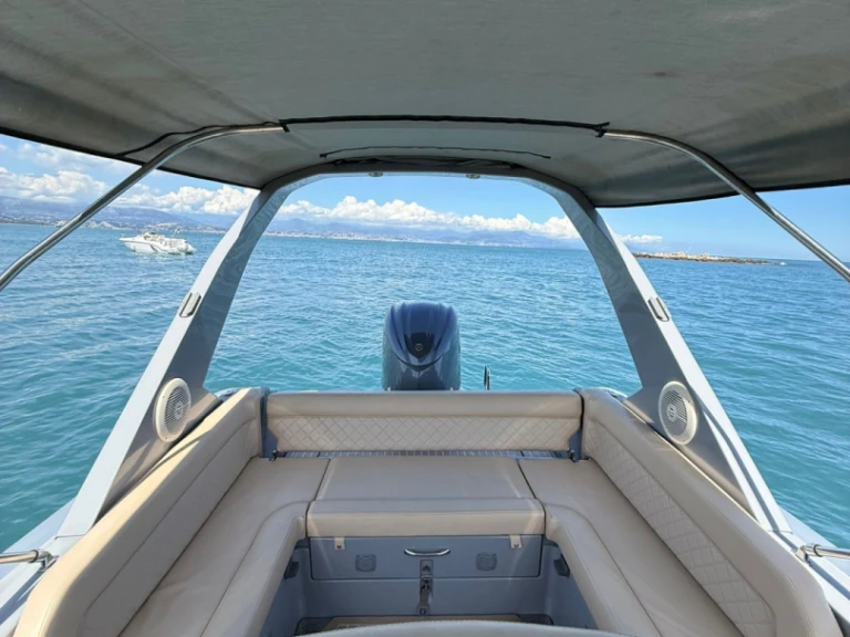 RIB hire in Antibes - Salpa Salpa Soleil 28