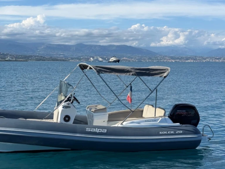 Hire RIB Salpa with a boat licence