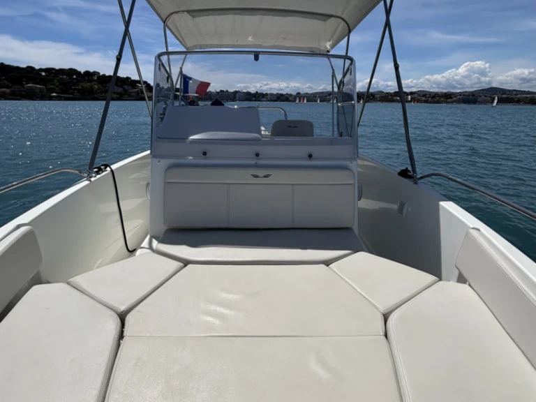 Yacht charter Antibes - Bénéteau Flyer 7 SPACEdeck on SamBoat