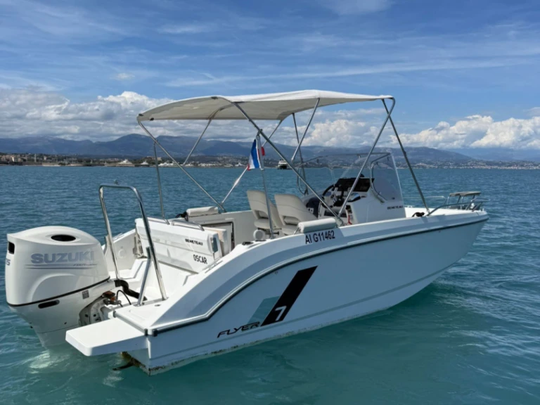 Charter a Bénéteau Flyer 7 SPACEdeck in Antibes on Samboat