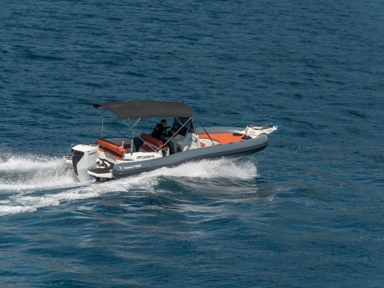 Hire RIB Marlin Boat with a boat licence