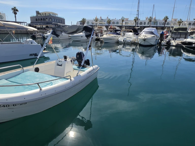 Hire a Stable 400 Alicante