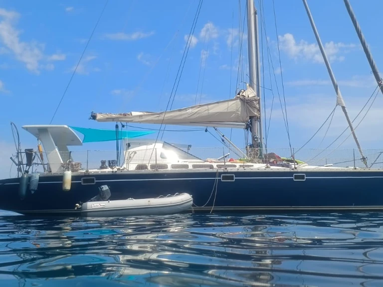 Sailboat to hire La Capte at the best price