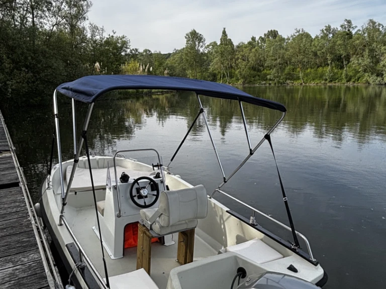 Motorboat to hire Villennes-sur-Seine at the best price