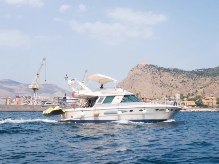 Yacht hire Palermo cheap flybridge