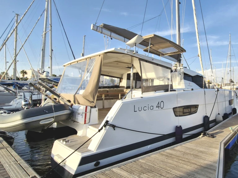 Catamaran hire in Rota - Fountaine Pajot Lucia 40
