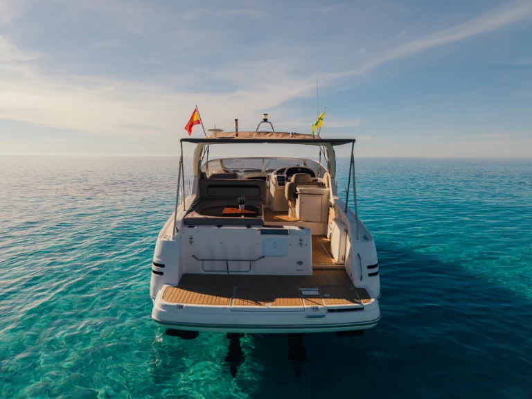 Hire Motorboat Cranchi with a boat licence
