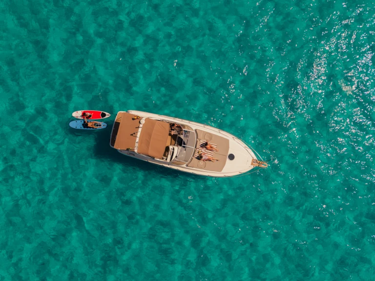 Yacht charter s'Estanyol de Migjorn - Cranchi Smeraldo 37 on SamBoat