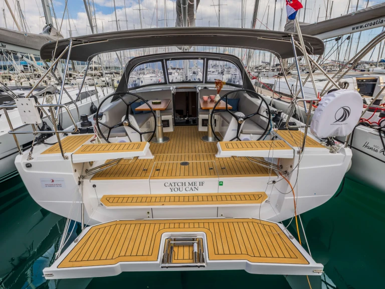 Sailboat hire in Šibenik - Hanse Hanse 410