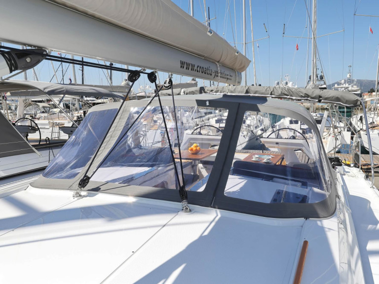 Charter a Hanse Hanse 460 in Sukošan on Samboat