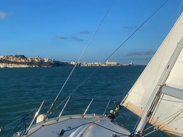 Hire Sailboat with or without skipper Bénéteau Vieste