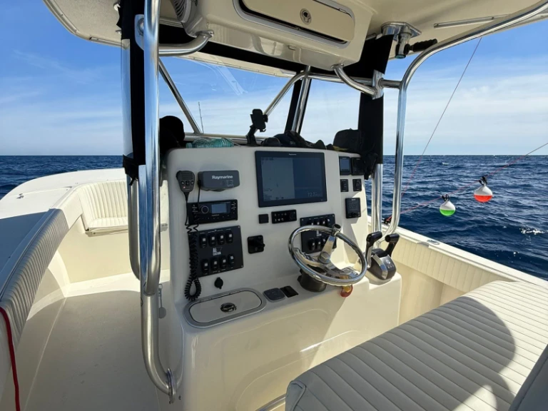 Hire a Allcustom All custom Marina di Portisco