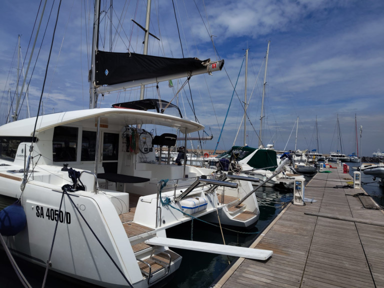 Yacht charter Procida - Lagoon Lagoon 40 on SamBoat
