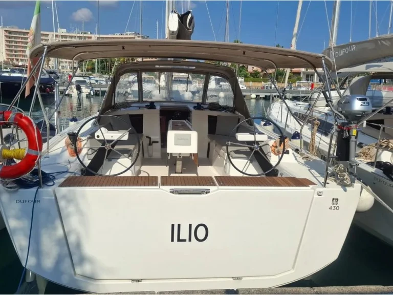Yacht hire Cagliari cheap Dufour 430 Grand Large