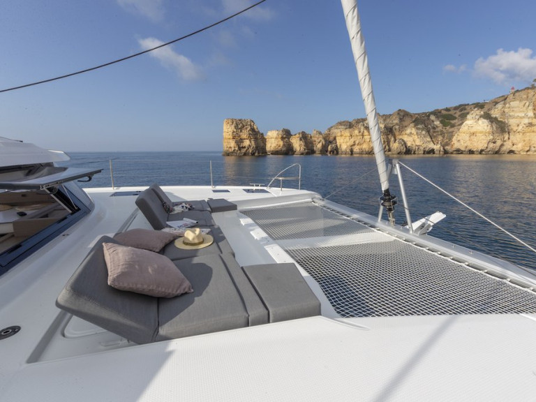 Catamaran to hire Cagliari at the best price