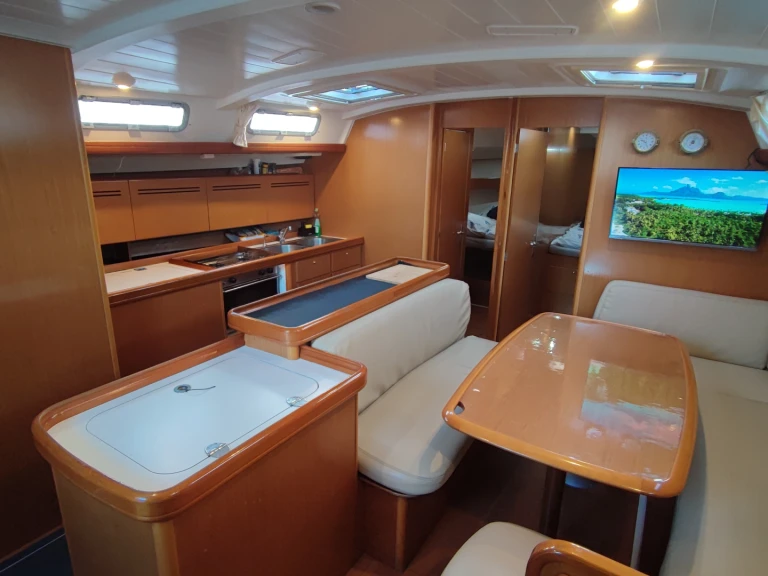Yacht hire Punat cheap Cyclades 50.5