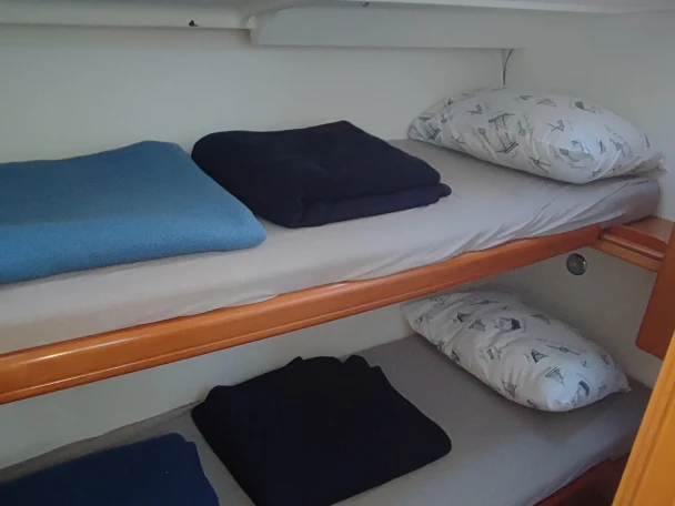 Charter a Bénéteau Cyclades 50.5 in Punat on Samboat