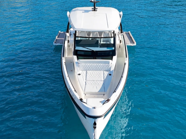 Motorboat to hire Sant Antoni de Portmany at the best price