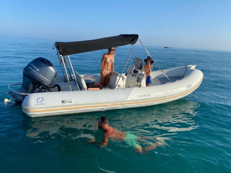 Hire a Zodiac Medline France