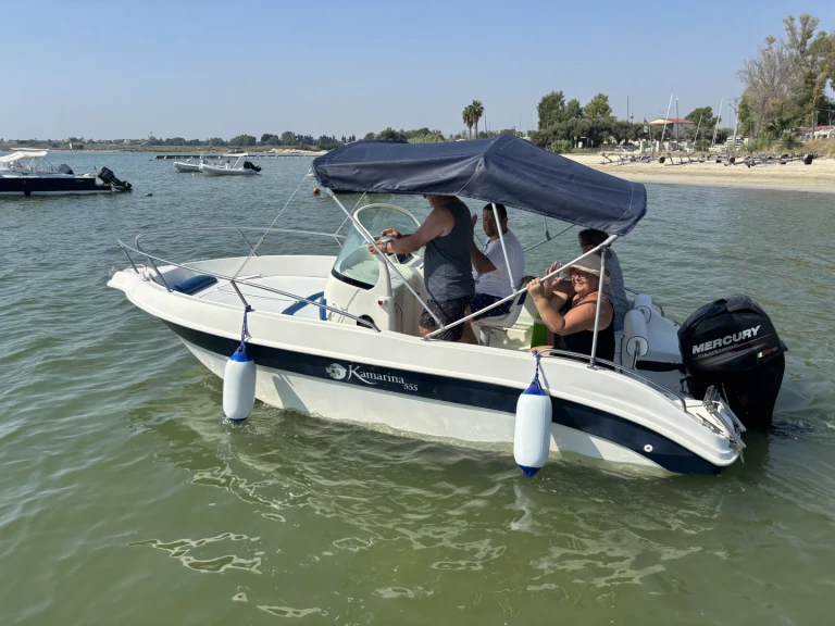 Quicksilver Activ 555 Bowrider charter bareboat or skippered in  Siracusa