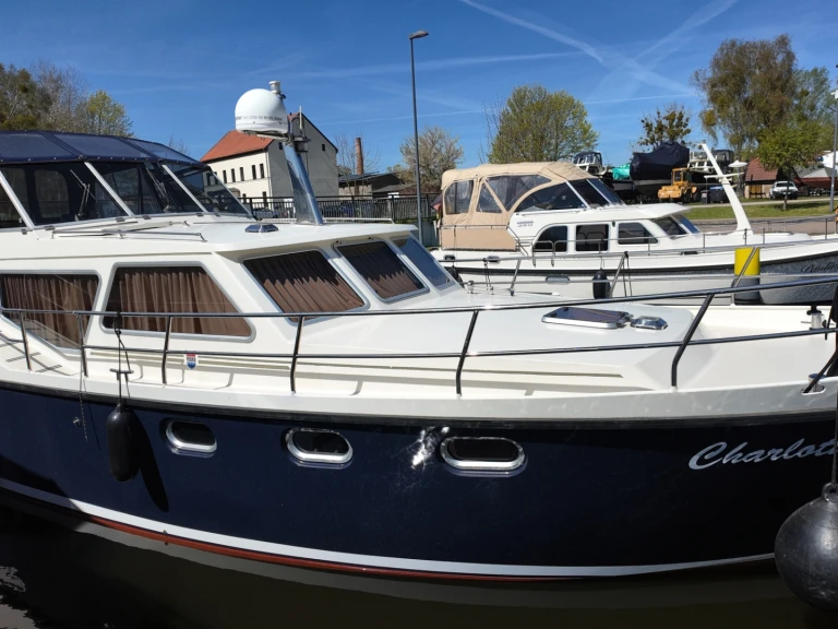 Pedro Solano 38 "Charlotte" charter bareboat or skippered in  Zehdenick
