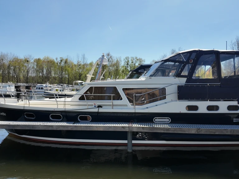 Pedro Solano 38 "Charlotte" charter bareboat or skippered in  Zehdenick