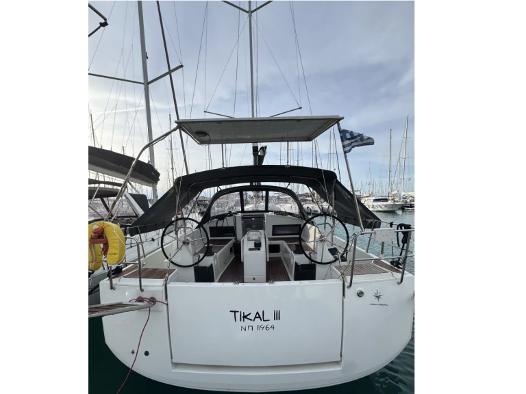 Sailboat hire in Lefkáda - Jeanneau Sun Odyssey 440
