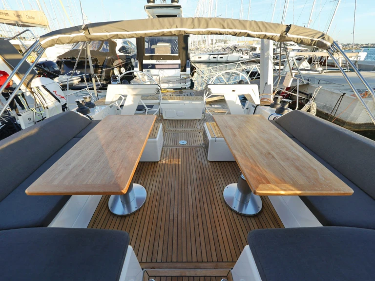 Sailboat hire in Seget Donji - Hanse Hanse 510