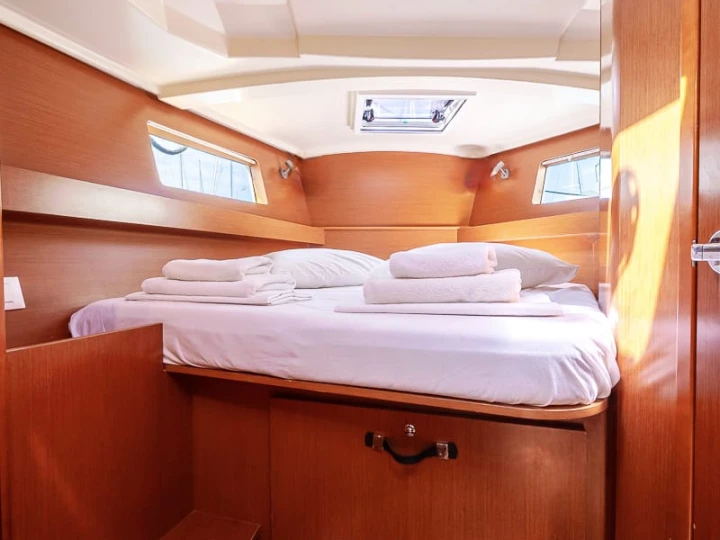 Yacht hire Gouvia cheap Oceanis 41.1