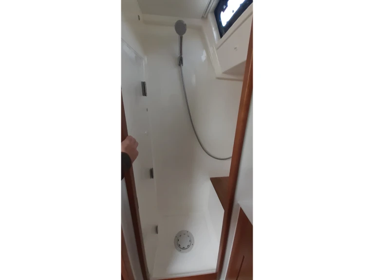Sailboat hire in Punta Ala - Bavaria Bavaria C45
