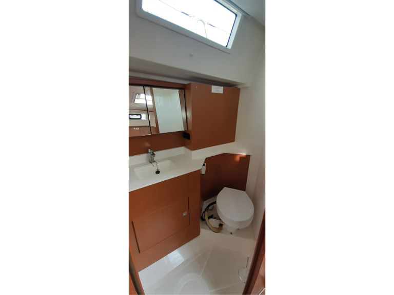 Hire Sailboat with or without skipper Bavaria Punta Ala