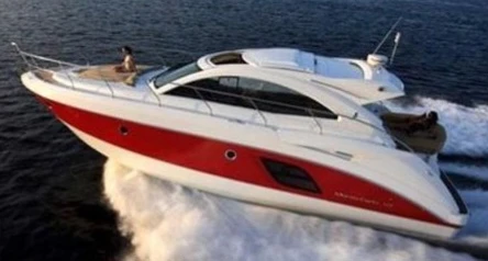 Hire Luxury Yacht Bénéteau with a boat licence