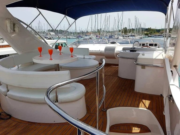 Hire Luxury Yacht with or without skipper Gulf Craft Gouvia
