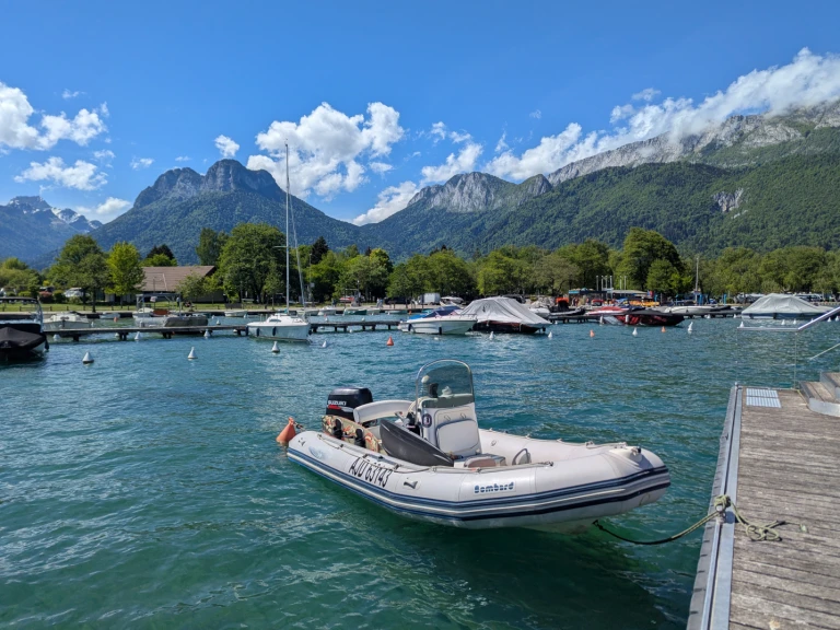RIB hire in Annecy - Bombard Explorer 500 SB