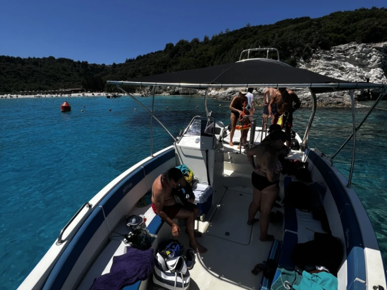 Motorboat to hire Vráchos at the best price