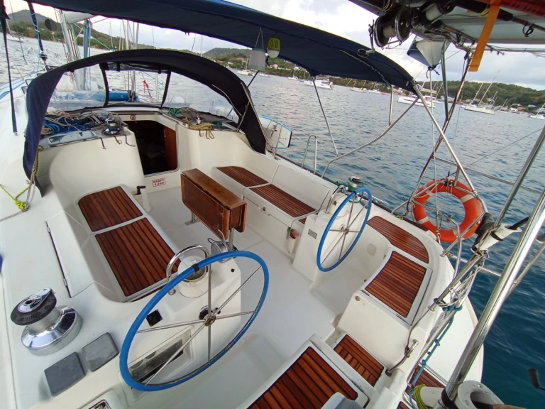 Hire Sailboat Bénéteau with a boat licence
