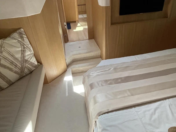 Yacht hire Athens cheap GALEON 485 HTS