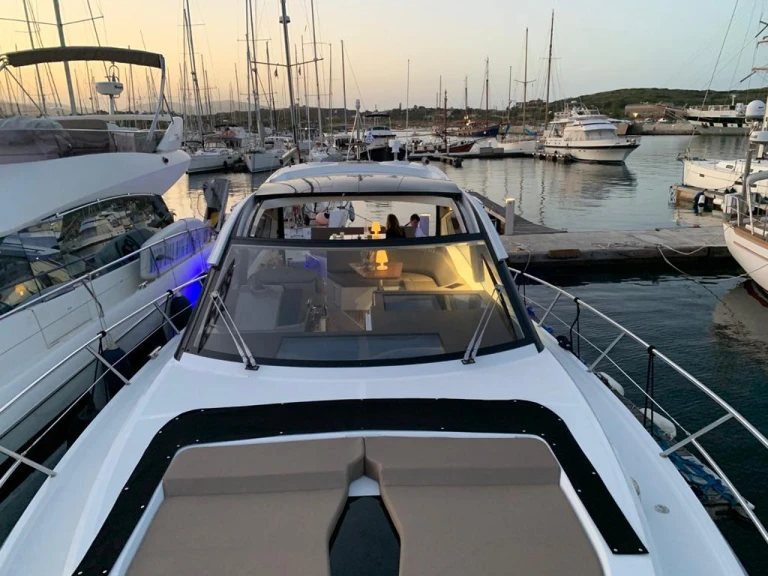 Motorboat hire in Athens - Galeon GALEON 485 HTS