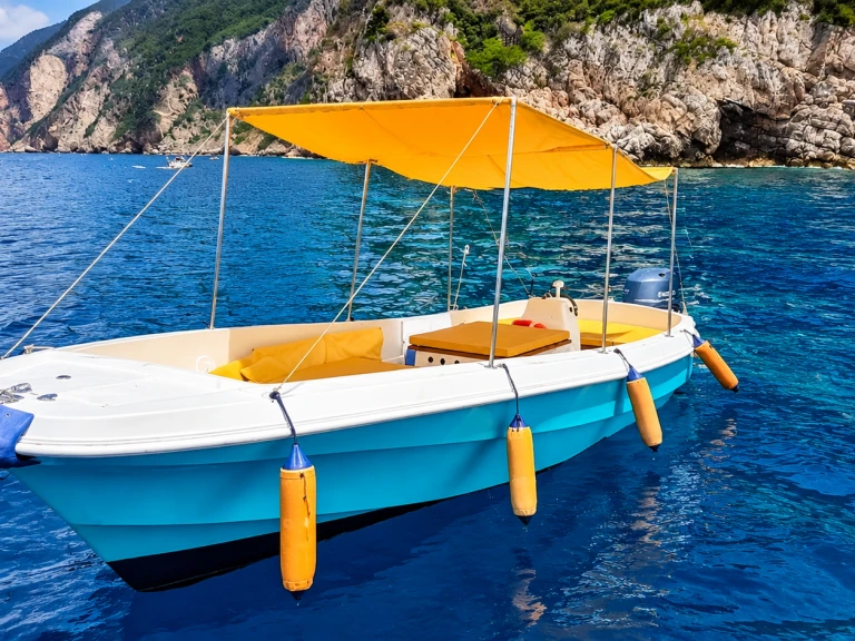 Charter a Gozzo Gozzo in La Spezia on Samboat
