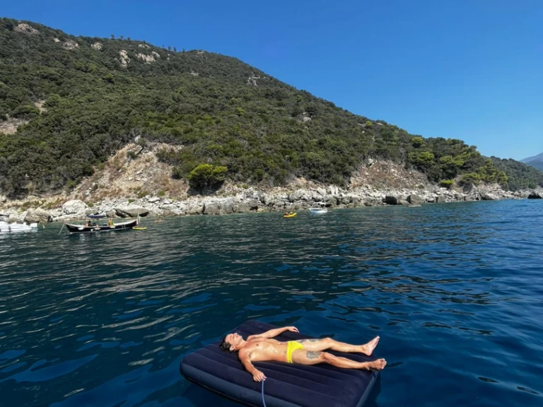 Yacht hire Genova cheap First 375