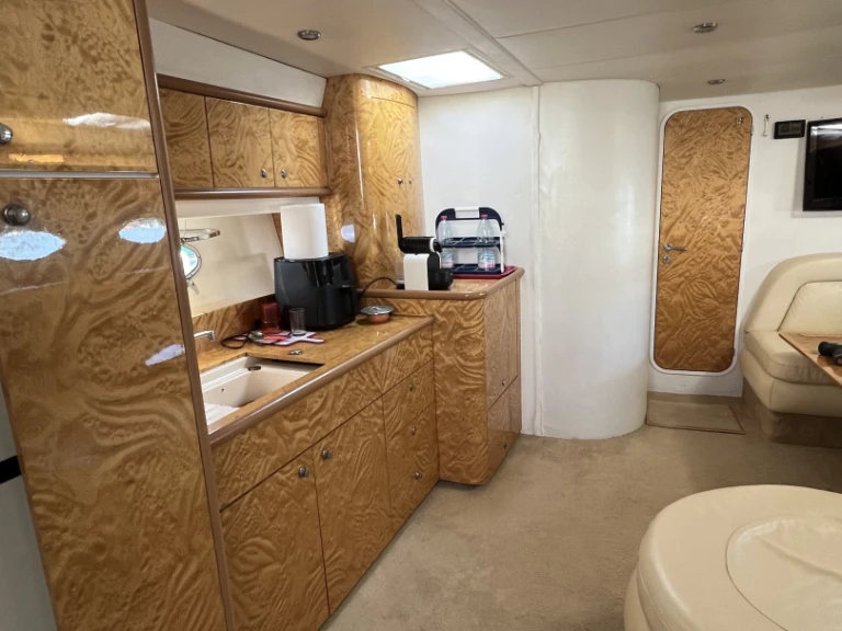 Motorboat hire in Nydri - Sunseeker Camargue 55