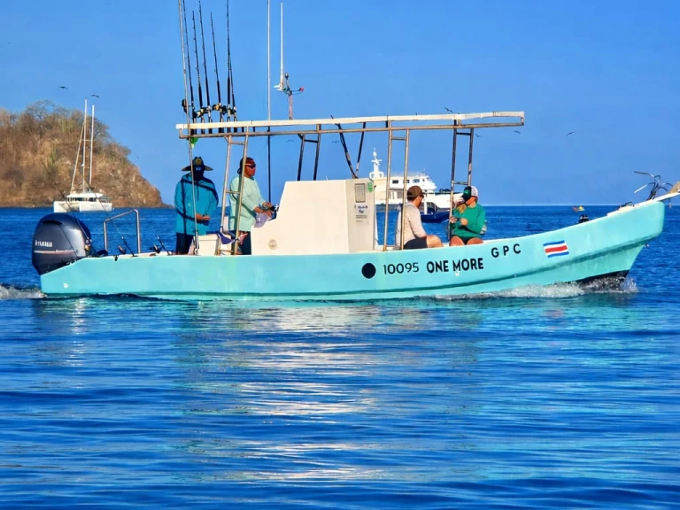 Yacht hire Bahía Culebra cheap 2025