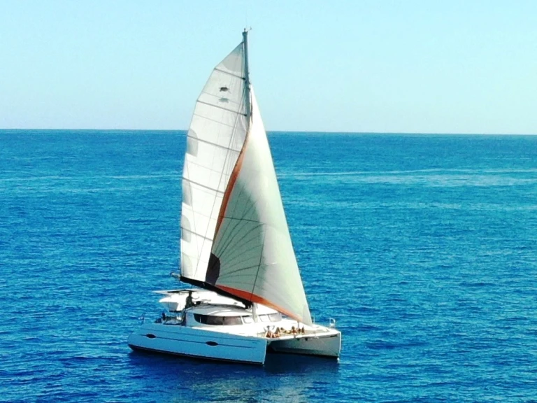 Hire Catamaran with or without skipper Fountaine Pajot Nosy Be