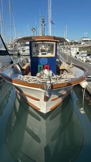 Hire a Ultramar Winner 800 La Rochelle