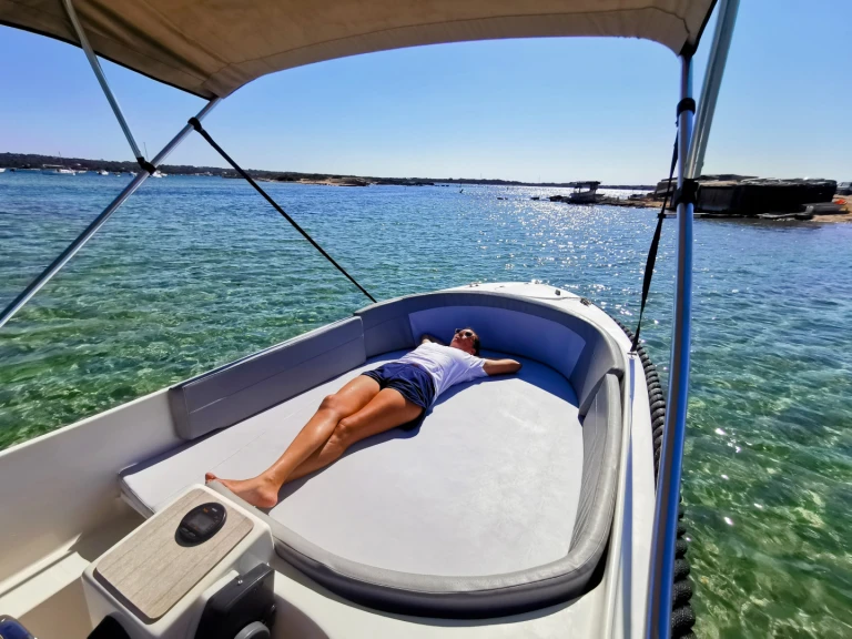 Hire a MARRIOM 500 CLASSICS La Savina
