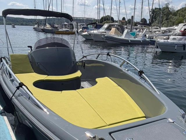Charter a Clear Aries Open L in Angera on Samboat