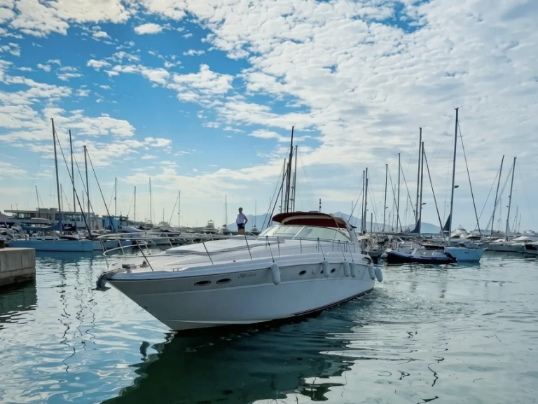 Sea Ray Sundancer 550 charter bareboat or skippered in  Port de Pollença