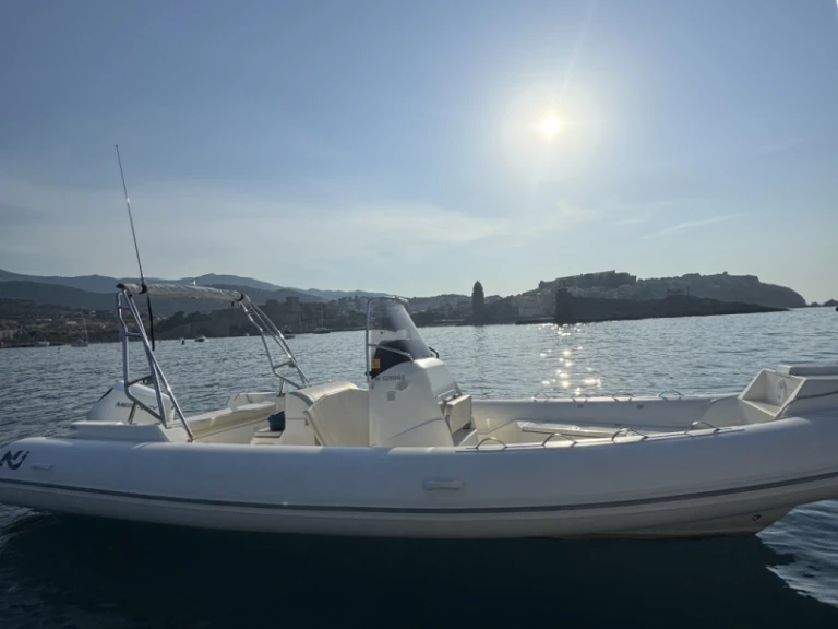 Charter a Nuova Jolly NJ 700 XL in Argelès-sur-Mer on Samboat