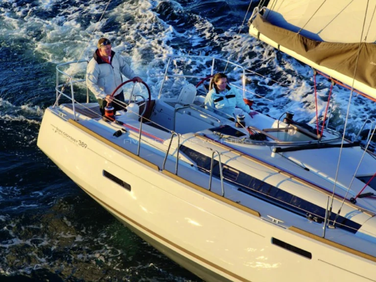 Sailboat to hire Palma de Mallorca at the best price