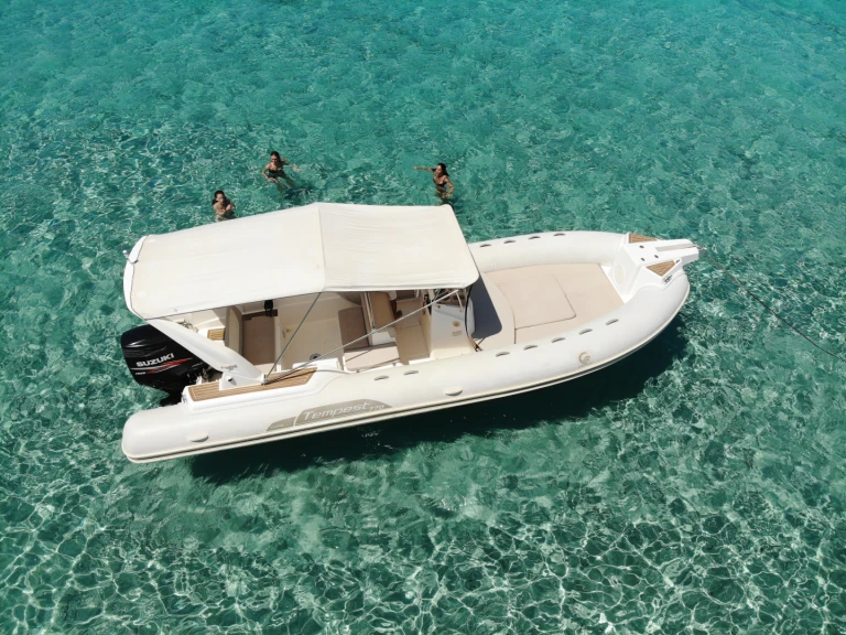 Hire a Capelli Tempest 770 S Portocolom